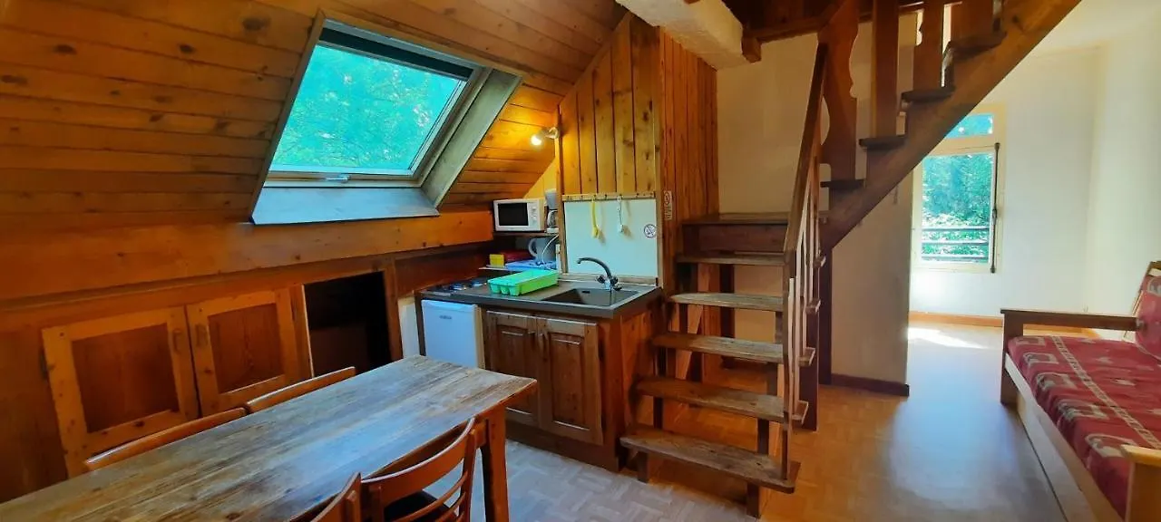 Veneon 4 Appartement Camping Le Champ Du Moulin Venosc